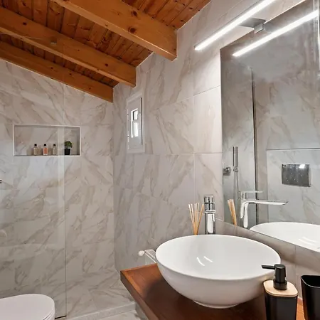 Vesta * Ναύπλιο